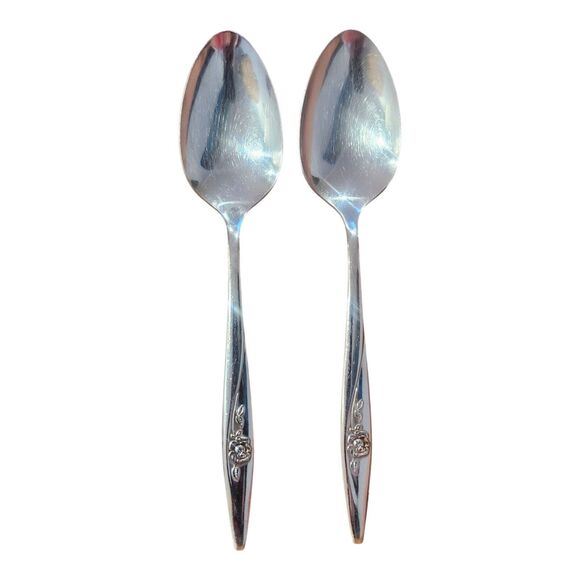 Set of 2 Oneidacraft Deluxe Stainless LASTING ROSE Serving SPOONS - Picture 3 of 7